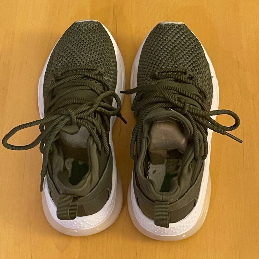Champion - Athletic Shoes
